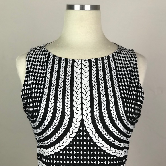 MAX STUDIO Form Fitting Geometric Dress Size Small - Picture 2 of 12